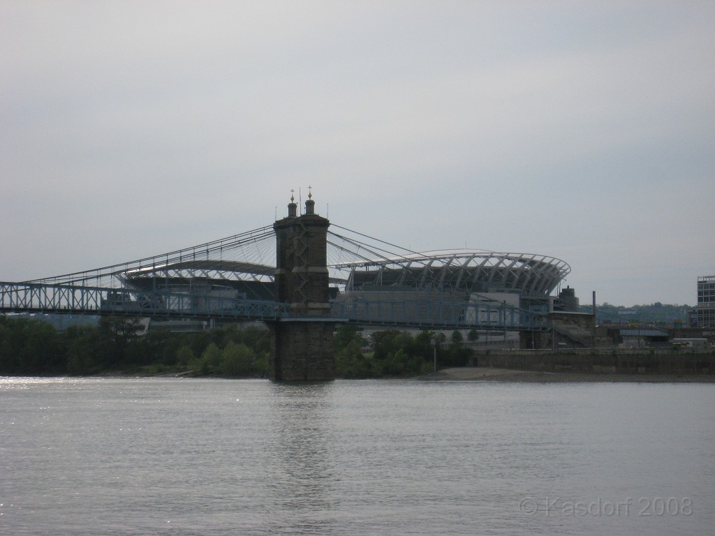 Flying Pig 2009 0285.jpg - The "Flying Pig Marathon" in Cincinnati Ohio May 3, 2009. I did the half marathon. Pretty good race, although all I remember is HILLS (actually bridges) including one killer that seemed to go for a mile!